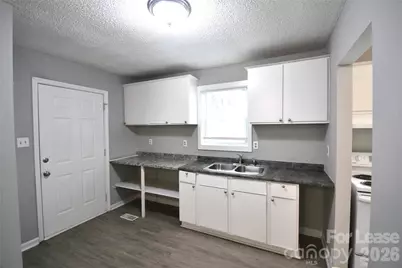 104 S Gregory Street, Lancaster, SC 29720 - Photo 6