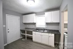 104 S Gregory St, Lancaster, SC 29720 - Photo 6