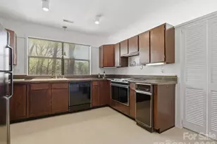 3423 Tinkerbell Ln, Charlotte, NC 28210 - Photo 14