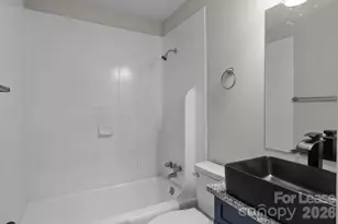 5300 Hickory Ln, Charlotte, NC 28216 - Photo 18