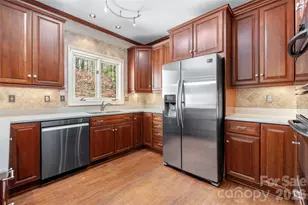 3711 Surry Ridge Ct, Charlotte, NC 28210 - Photo 16