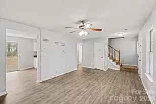 7139 Markway Dr, Charlotte, NC 28215 - Photo 6