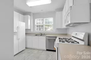 4966 Sunset Ridge Ct, Charlotte, NC 28269 - Photo 12