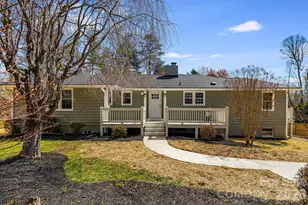 107 Balsam Rd, Hendersonville, NC 28792 - Photo 2