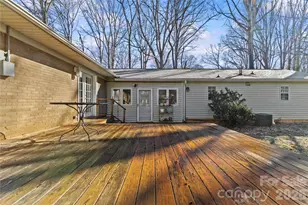 117 Robinson Ave, Matthews, NC 28104 - Photo 6