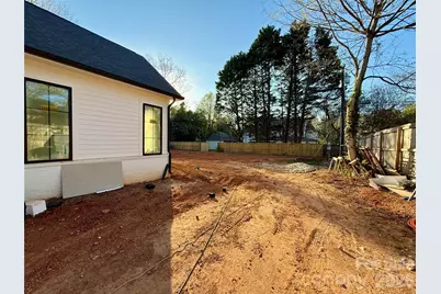 318 Lansdowne Road, Charlotte, NC 28270 - Photo 4