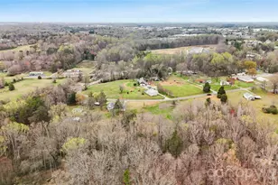 2251 Bristol Rd, Statesville, NC 28677 - Photo 8