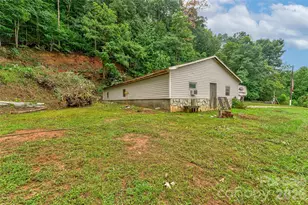 3515 High Peak Valley, Valdese, NC 28690 - Photo 2