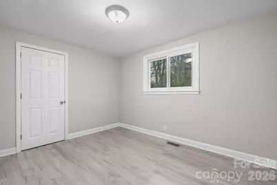 3502 1st Avenue Circle NW, Hickory, NC 28601 - Photo 14