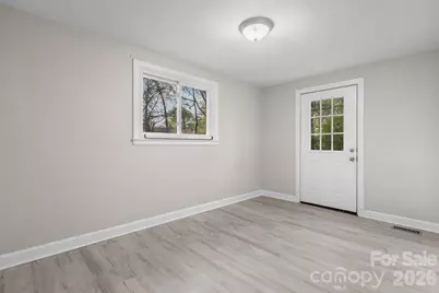 3502 1st Avenue Circle NW, Hickory, NC 28601 - Photo 12