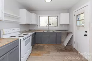 135 Sardis Dr, Asheville, NC 28806 - Photo 8