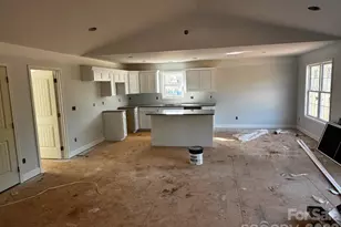 3526 Dorothys Ln, Newton, NC 28658 - Photo 2