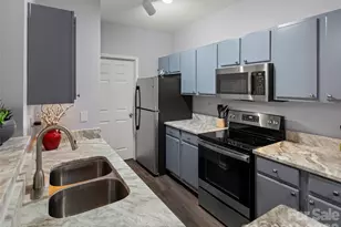 900 Vista Lake Dr, Candler, NC 28715 - Photo 10