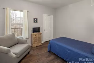 900 Vista Lake Dr, Candler, NC 28715 - Photo 16