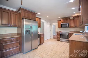 1002 Windsor Dr, Asheville, NC 28803 - Photo 18