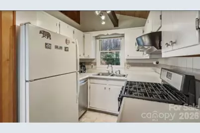 210 Overbrook Trail, Beech Mountain, NC 28604 - Photo 10