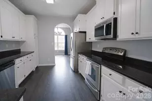 1045 Saxton Cir, Salisbury, NC 28147 - Photo 10