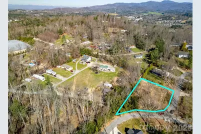 47 Chestnut Lane, Hendersonville, NC 28792 - Photo 4