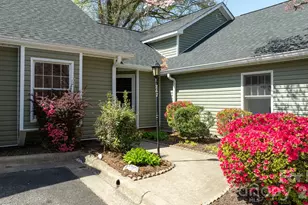 247 5th Ave NE, Hickory, NC 28601 - Photo 2