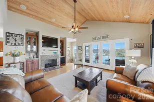 152 Bridge Pointe Ln, Hickory, NC 28601 - Photo 36