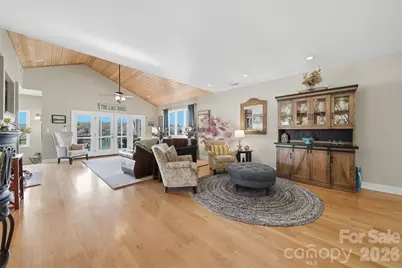 152 Bridge Pointe Lane, Hickory, NC 28601 - Photo 32