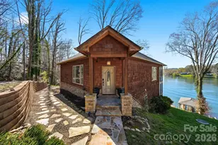 152 Bridge Pointe Ln, Hickory, NC 28601 - Photo 1