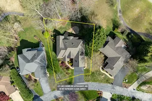 113 Fairway Knoll Dr, Hendersonville, NC 28739 - Photo 2