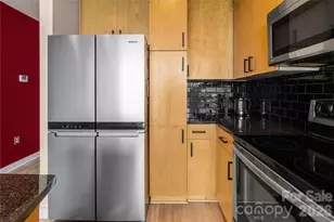 210 N Church St, Charlotte, NC 28202 - Photo 8