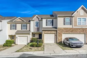 14419 Glendon Hall Ln, Charlotte, NC 28262 - Photo 2