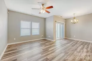 14419 Glendon Hall Ln, Charlotte, NC 28262 - Photo 6