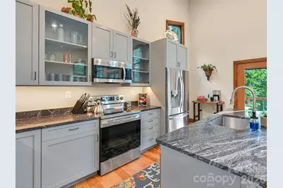 43 Tinkling Springs Lane, Fairview, NC 28730 - Photo 18