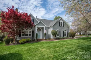 8900 Valewood Ct, Charlotte, NC 28210 - Photo 2