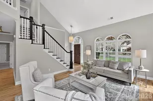 8900 Valewood Ct, Charlotte, NC 28210 - Photo 4