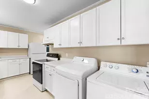 1136 E Woodlawn Rd, Charlotte, NC 28209 - Photo 10