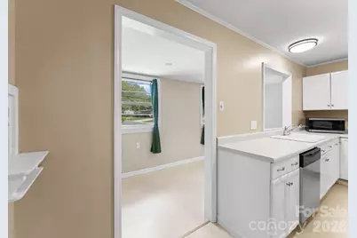 1136 E Woodlawn Road, Charlotte, NC 28209 - Photo 12