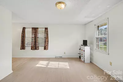 2712 Rosemary Drive, Winston Salem, NC 27105 - Photo 8