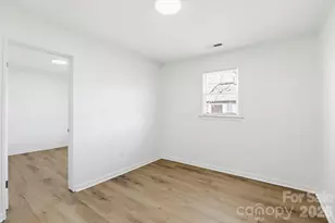 26 Francis St, Waynesville, NC 28786 - Photo 16