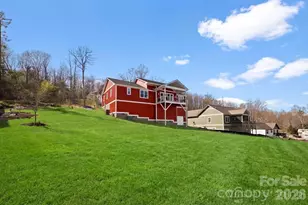 68 Carrie Dr, Hendersonville, NC 28792 - Photo 2