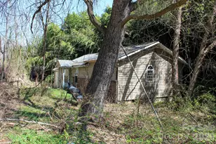 1293 Lake Logan Rd, Canton, NC 28716 - Photo 12