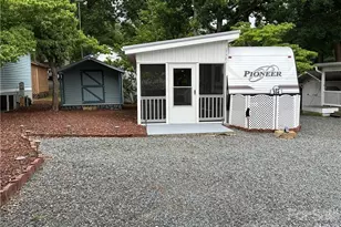 107 Pine St, New London, NC 28127 - Photo 2
