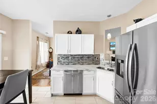 624 Cliffs Inn Circle, Charlotte, NC 28214 - Photo 10