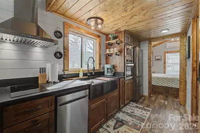 122 Mountain Breeze Ridge, Scaly Mountain, NC 28775 - Photo 18