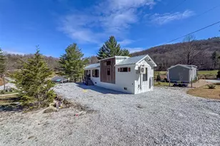 122 Mountain Breeze Rdg, Scaly Mountain, NC 28775 - Photo 34
