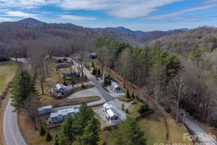 122 Mountain Breeze Rdg, Scaly Mountain, NC 28775 - Photo 30