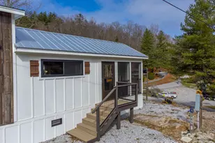 122 Mountain Breeze Rdg, Scaly Mountain, NC 28775 - Photo 34