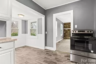 15 Woodbine Rd, Asheville, NC 28804 - Photo 10