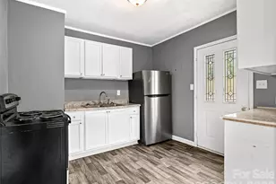 15 Woodbine Rd, Asheville, NC 28804 - Photo 8