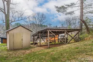 15 Woodbine Rd, Asheville, NC 28804 - Photo 22