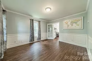 5619 Linda Vista Ln, Charlotte, NC 28216 - Photo 6