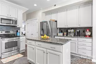 7030 Carrington Pointe Dr, Huntersville, NC 28078 - Photo 14